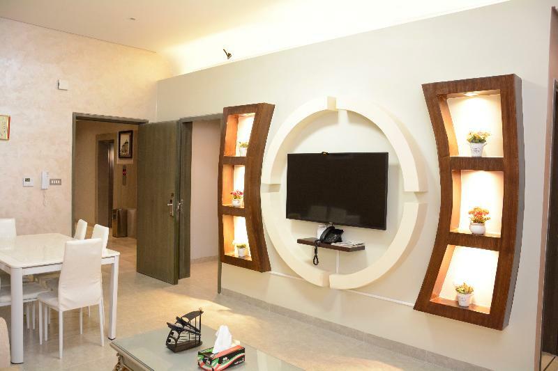 Aparthotel ذا فيفتى ايت السالمية Kuwait City Esterno foto