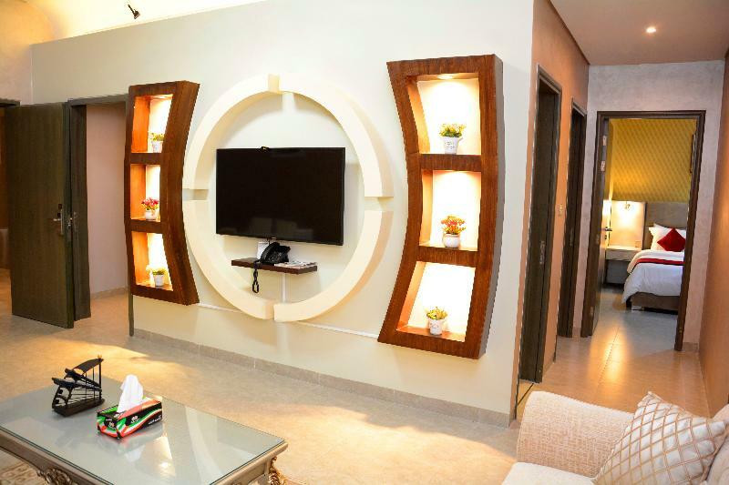 Aparthotel ذا فيفتى ايت السالمية Kuwait City Esterno foto